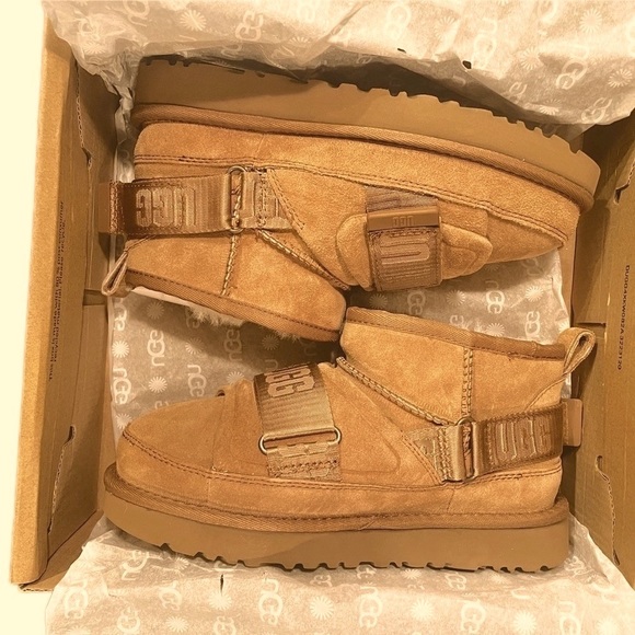 SOLD Brand New in box Perfect Christmas Gift - Picture 1 of 5